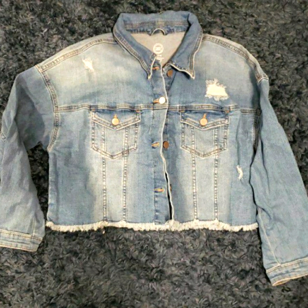 Girls cropped jean jacket - size XXL